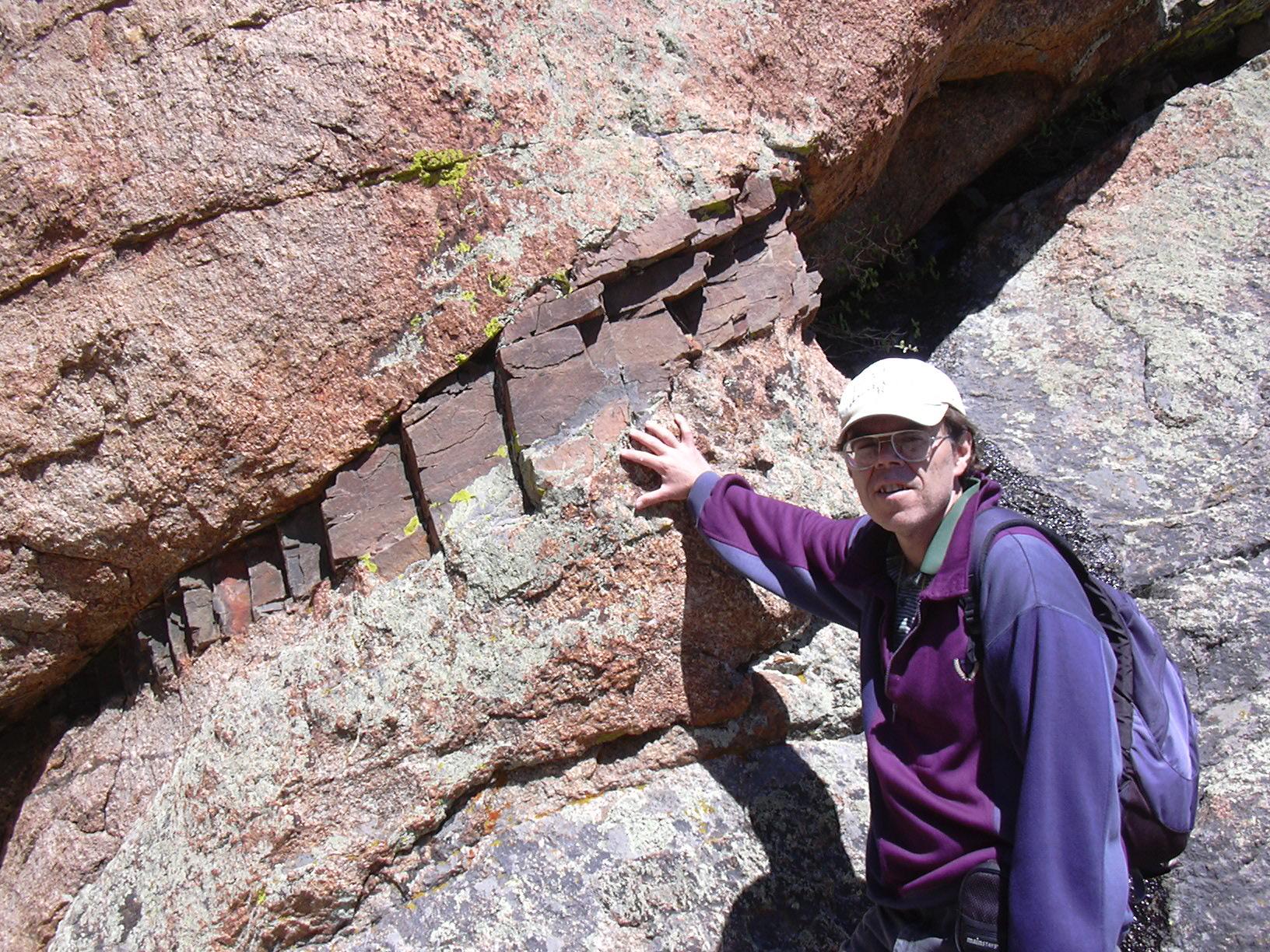 Iron Dike intrusion into granite on southern end of Ironclads, with Stefan, 06/05/05