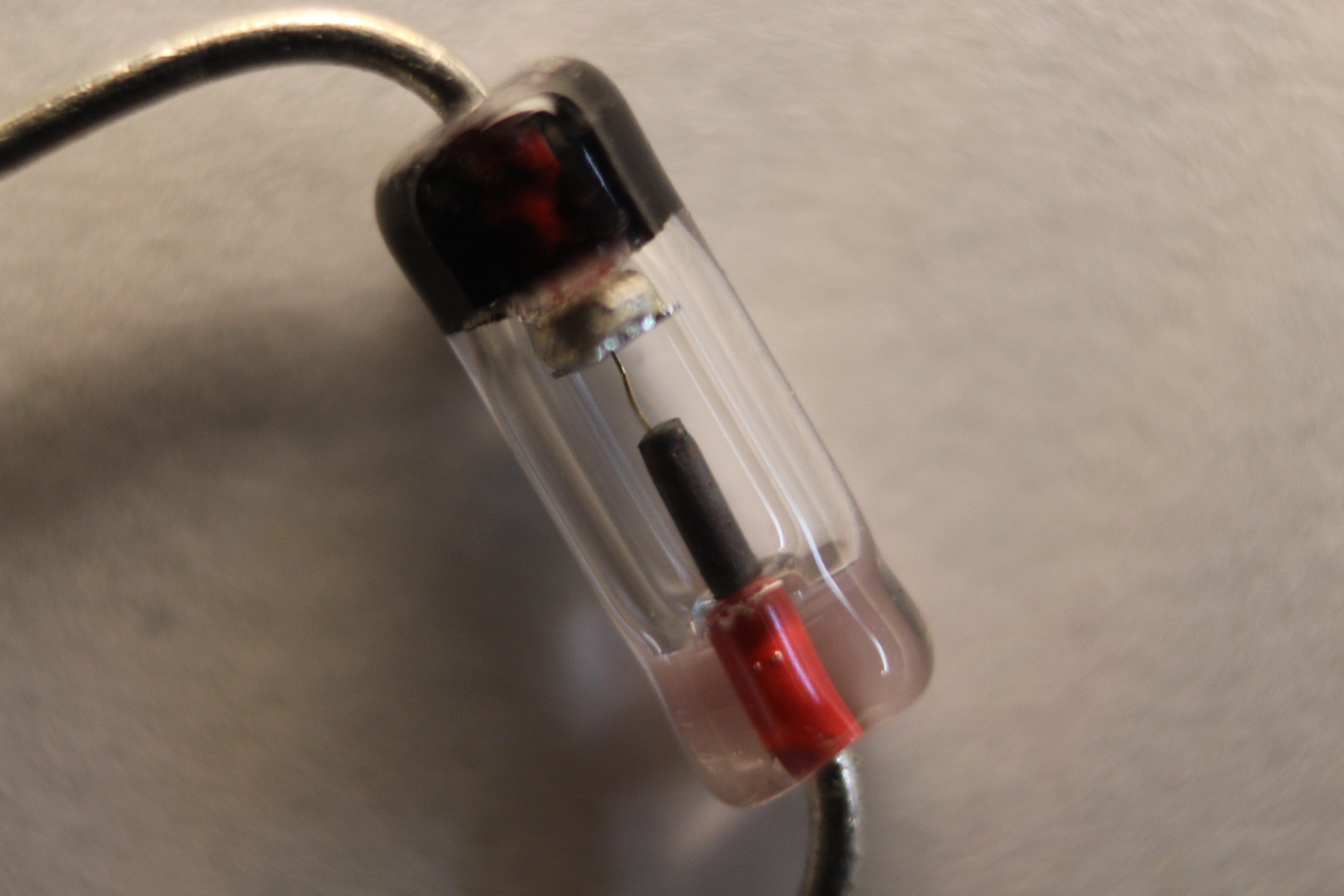 Macro and Micro Picture of the Day 2020-04-22