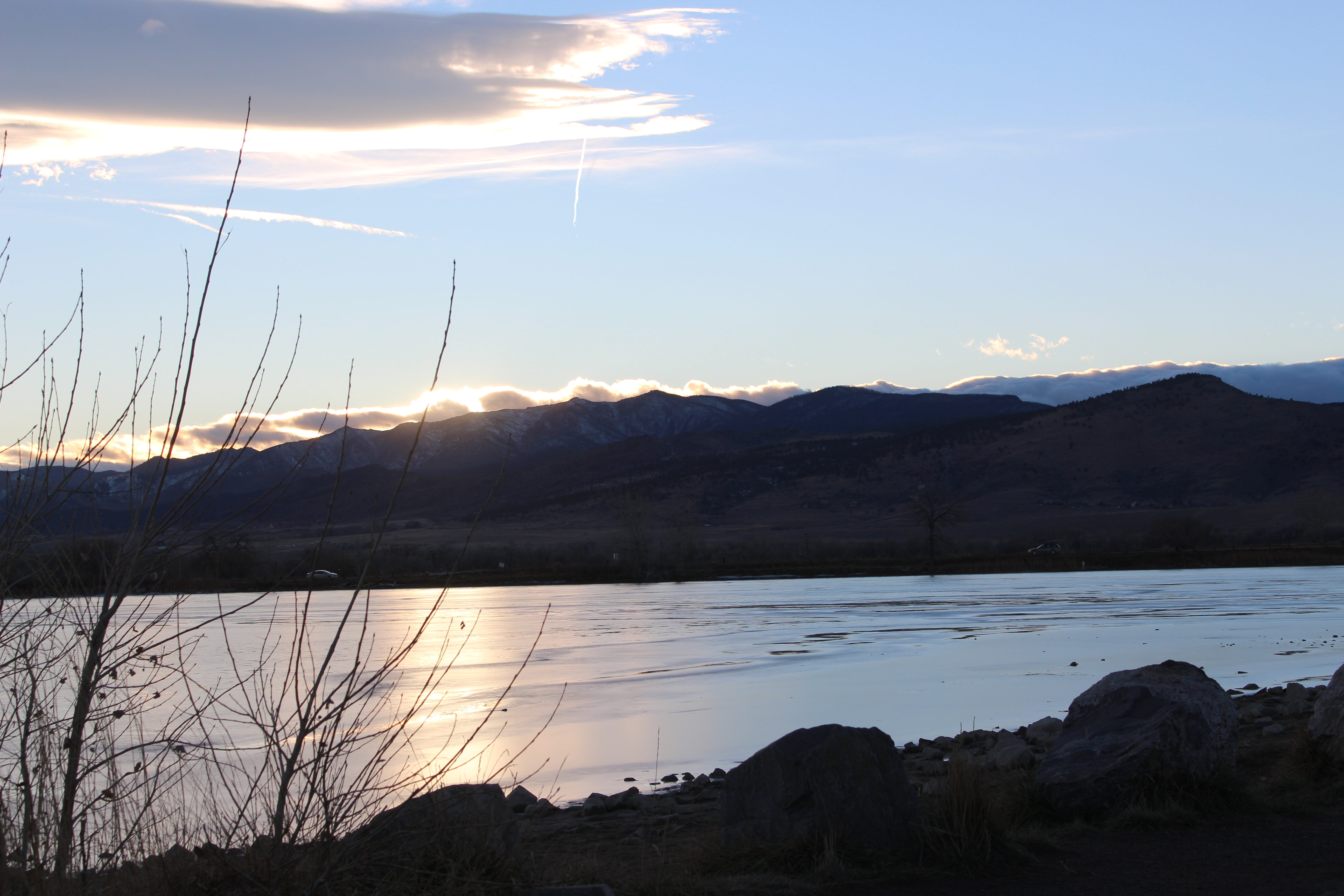 Macro and Micro Picture of the Day 2020-12-23